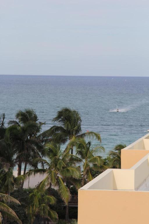 Ocean Spray Hotel マイアミビーチ エクステリア 写真