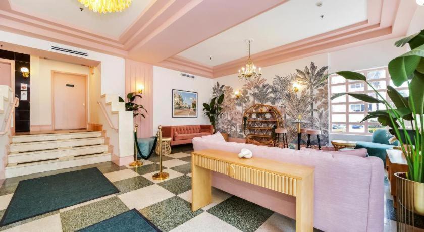 Ocean Spray Hotel マイアミビーチ エクステリア 写真